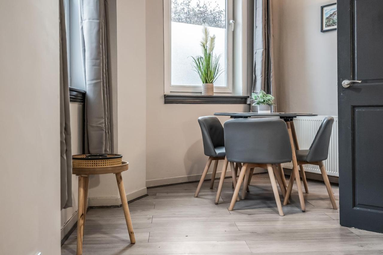 Private Ground Floor Main Door Entrance - Spacious 2 Bedroom Property - The Shore, Leith Edinburgh Bagian luar foto