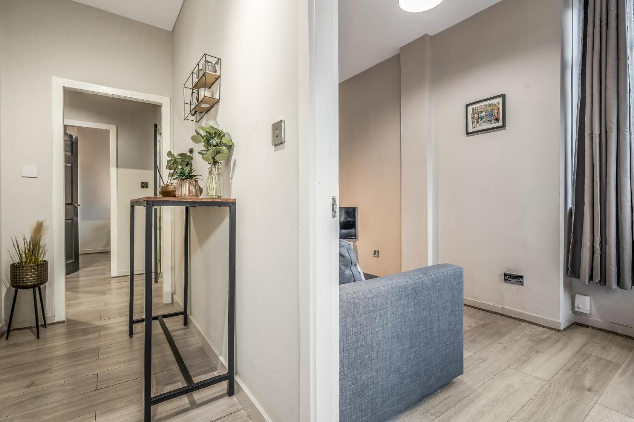 Private Ground Floor Main Door Entrance - Spacious 2 Bedroom Property - The Shore, Leith Edinburgh Bagian luar foto