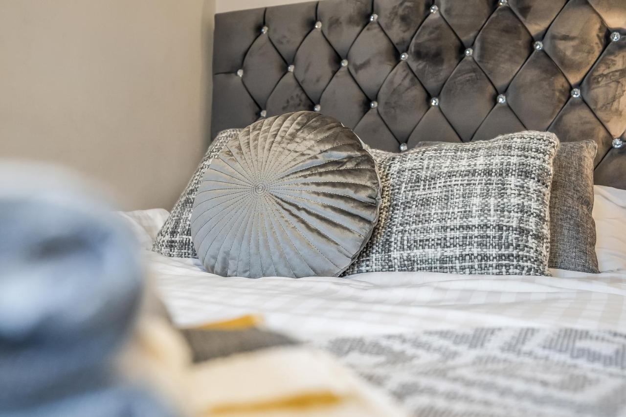 Private Ground Floor Main Door Entrance - Spacious 2 Bedroom Property - The Shore, Leith Edinburgh Bagian luar foto